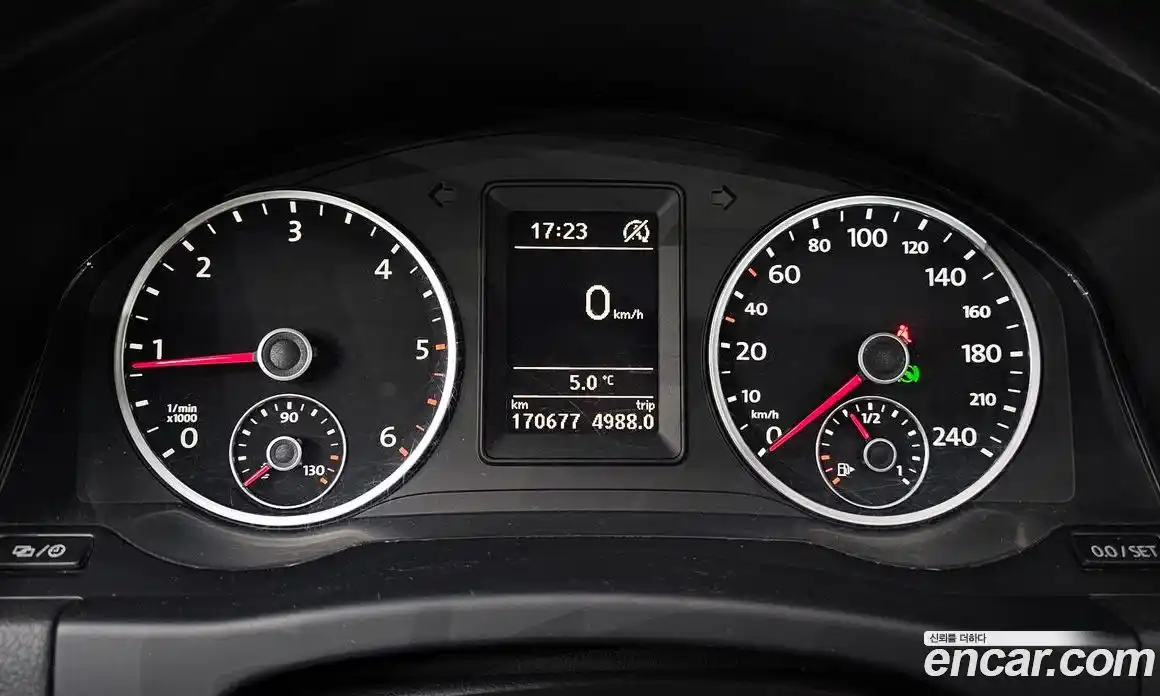 Volkswagen Tiguan 2015 2.0 Автомат в Москве № 199269, фото 16