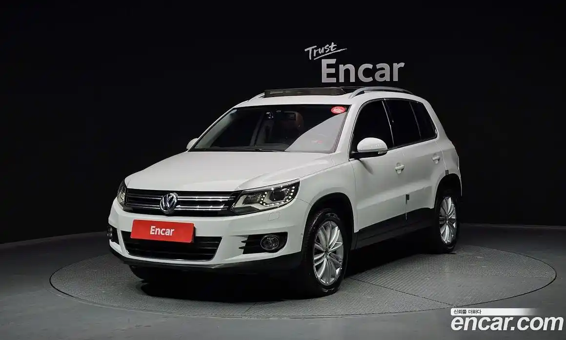 Volkswagen Tiguan 2015 2.0 Автомат в Москве № 199269, фото 17