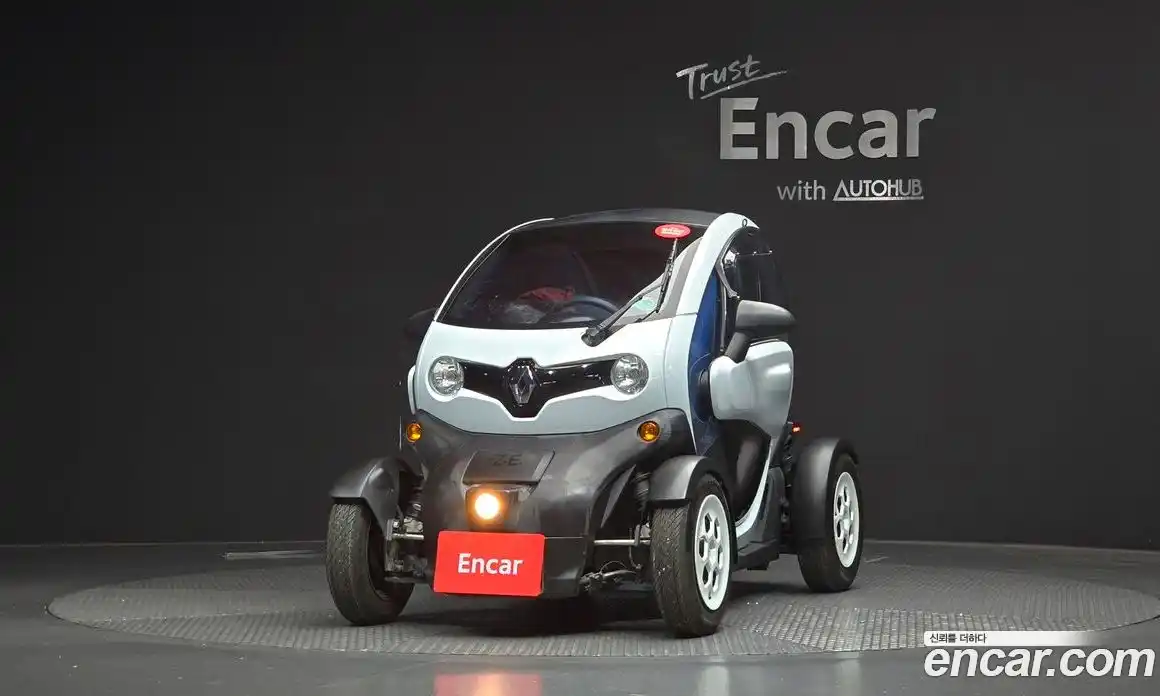 Renault Twizy 2020 0.1 Автомат в Москве № 203968, фото 16