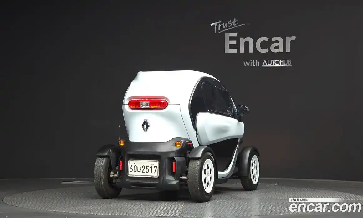 Renault Twizy 2020 0.1 Автомат в Москве № 203968, фото 18