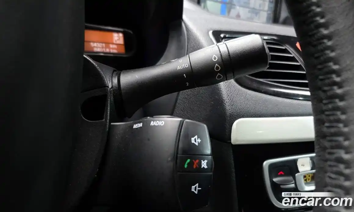 Renault SM3 2014 1.6 Автомат в Москве № 206719, фото 17