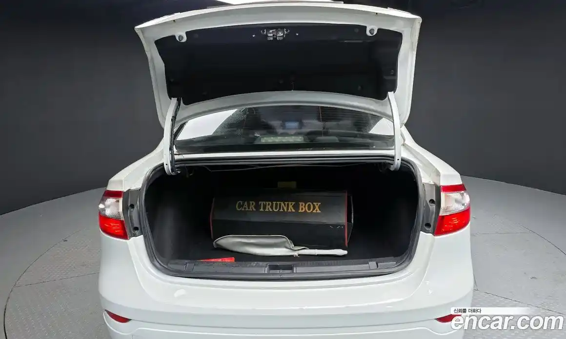 Renault SM3 2014 1.6 Автомат в Москве № 206719, фото 19