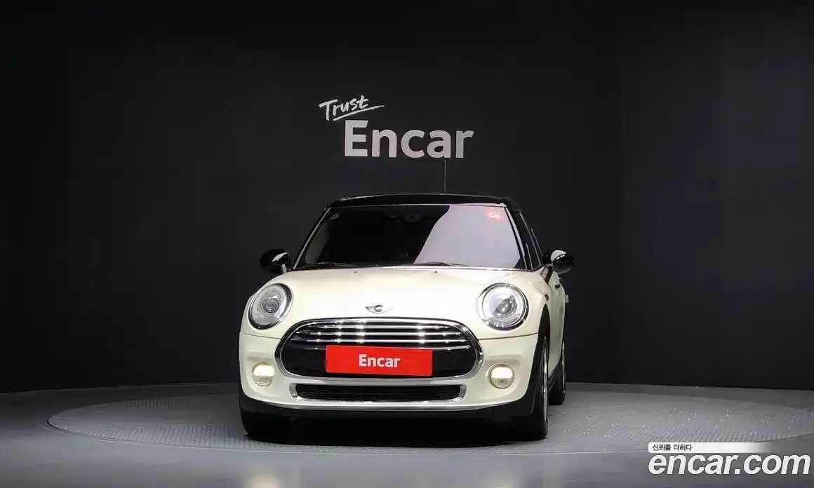 Mini Cooper 2015 1.5 Автомат в Москве № 211364, фото 13