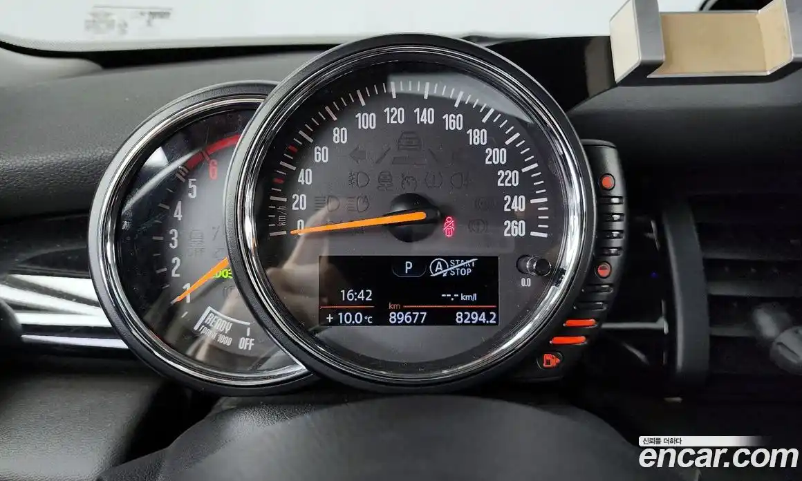 Mini Cooper 2015 1.5 Автомат в Москве № 211364, фото 5