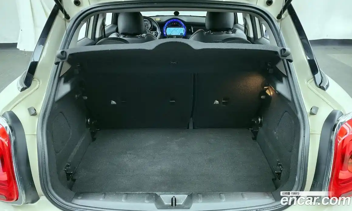 Mini Cooper 2015 1.5 Автомат в Москве № 211364, фото 8