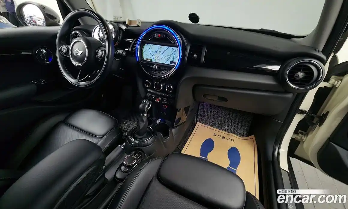 Mini Cooper 2015 1.5 Автомат в Москве № 211364, фото 9