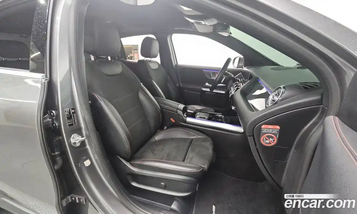 Mercedes-Benz GLA-Class 2020 2.0 Автомат в Москве № 211674, фото 14