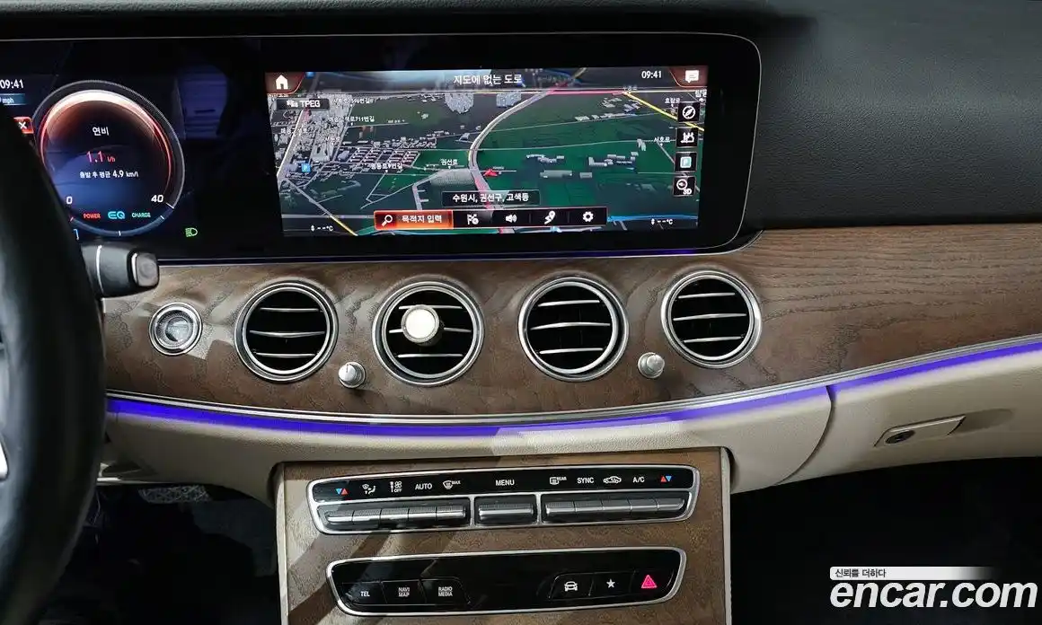 Mercedes-Benz E-Class 2023 1.9 Автомат в Москве № 211909, фото 14