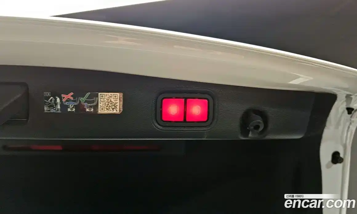 Mercedes-Benz E-Class 2023 1.9 Автомат в Москве № 211909, фото 20