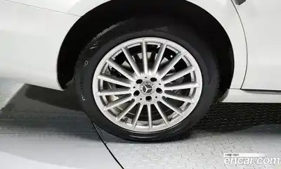 Mercedes-Benz E-Class 2023 1.9 Автомат в Москве № 211909, миниатюра 5