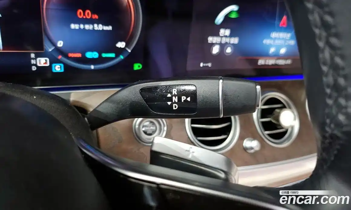 Mercedes-Benz E-Class 2023 1.9 Автомат в Москве № 211909, фото 9