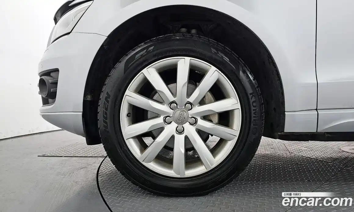 Audi Q5 2012 2.0 Автомат в Москве № 212602, фото 18