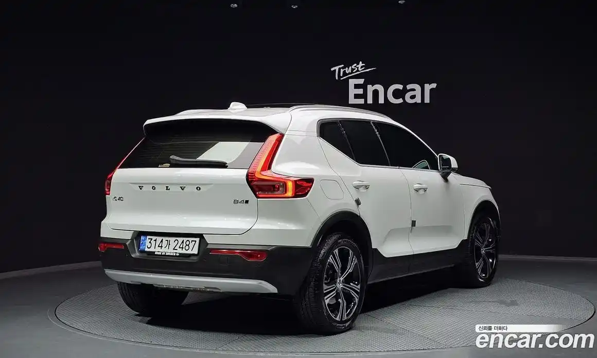 Volvo XC40 2021 2.0 Автомат в Москве № 212891, фото 13