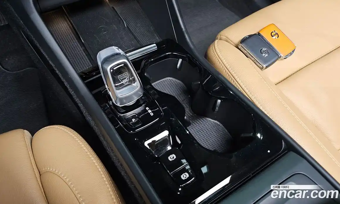 Volvo XC40 2021 2.0 Автомат в Москве № 212891, фото 16