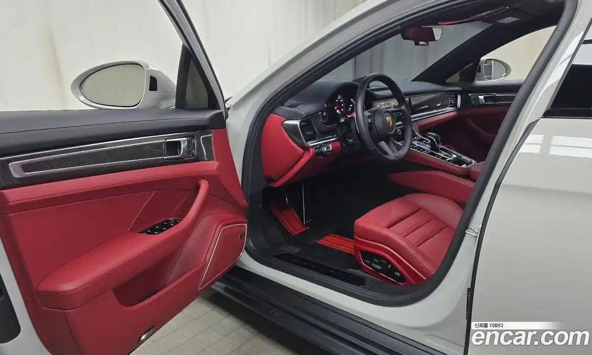 Porsche Panamera 2024 4.0 Автомат в Москве № 213035, фото 9