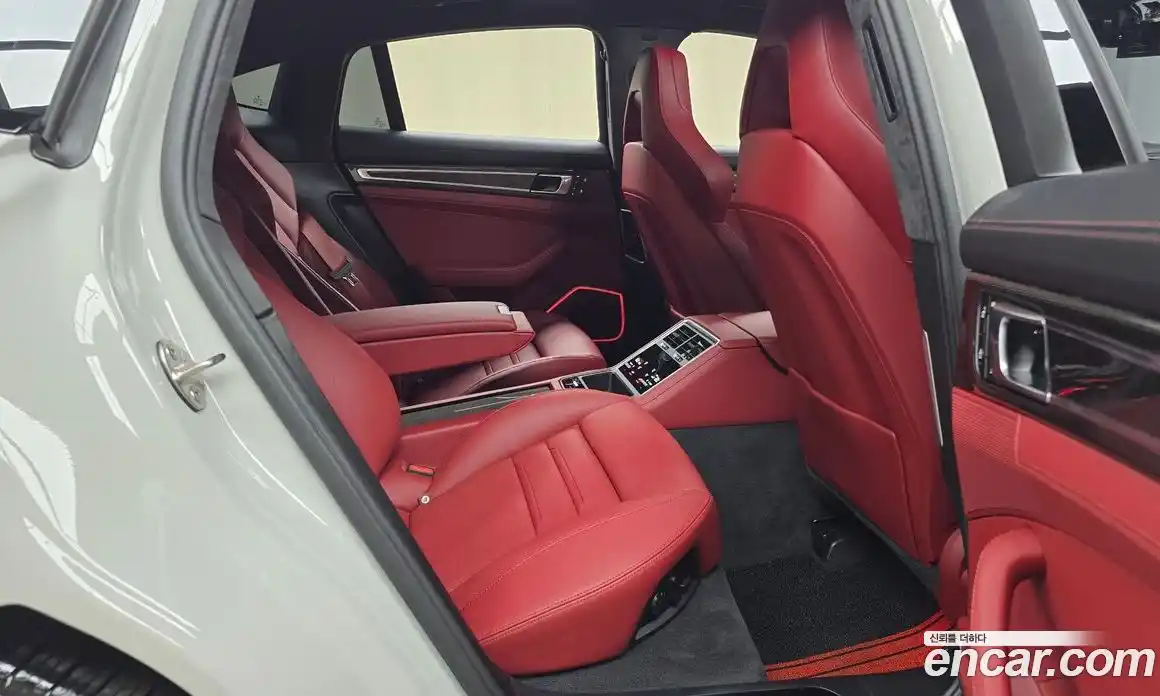 Porsche Panamera 2024 4.0 Автомат в Москве № 213035, фото 10