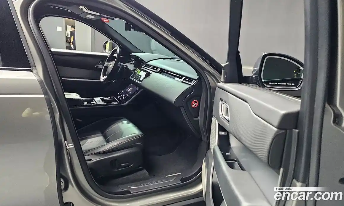 Land Rover Range-Rover Velar 2018 2.0 Автомат в Москве № 213548, фото 14