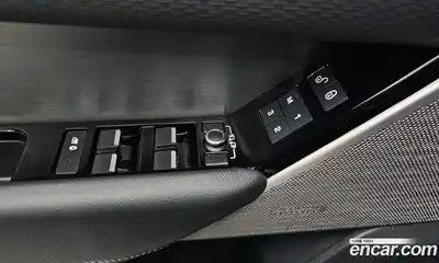 Land Rover Range-Rover Velar 2018 2.0 Автомат в Москве № 213548, миниатюра 10