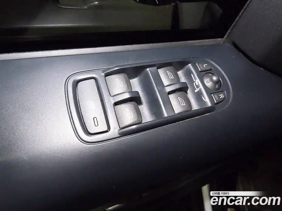 Land Rover Freelander 2012 2.2 Автомат в Москве № 217256, фото 13