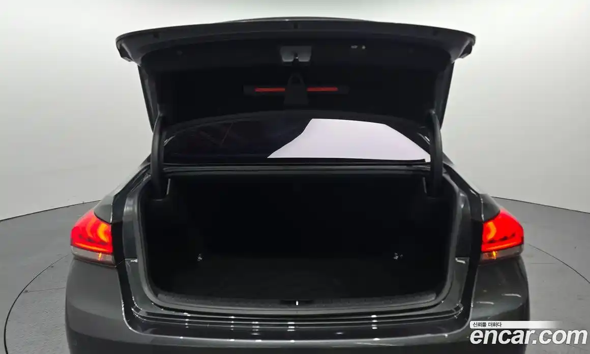 Genesis G80 2017 3.3 Автомат в Москве № 220621, фото 12