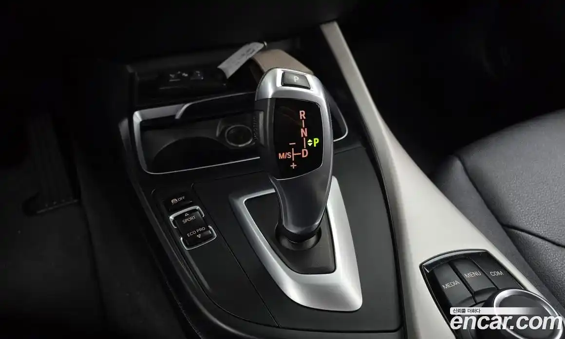 BMW 1-Series 2018 2.0 Автомат в Москве № 228978, фото 9