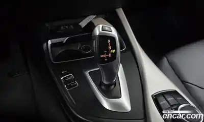 BMW 1-Series 2018 2.0 Автомат в Москве № 228978, миниатюра 9