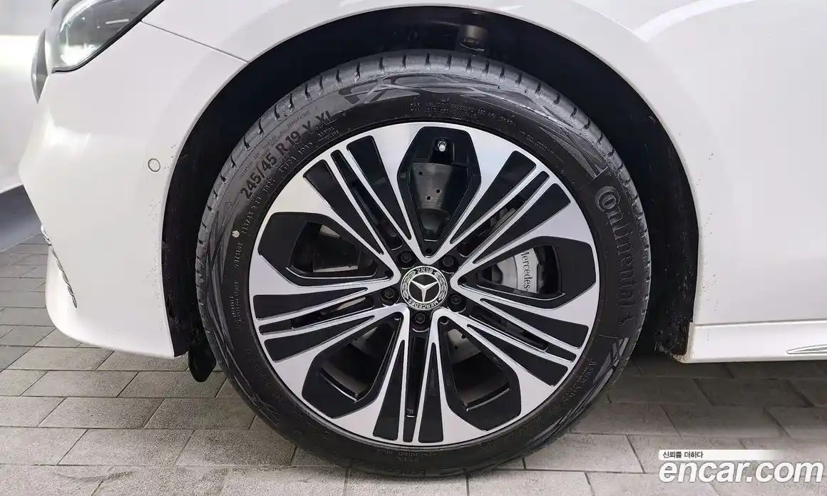 Mercedes-Benz E-Class 2025 2.0 Автомат в Москве № 229445, фото 19