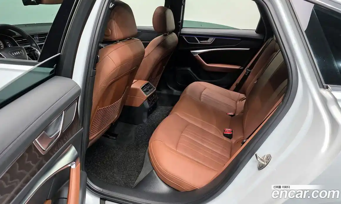 Audi A6 2023 2.0 Автомат в Москве № 229859, фото 12