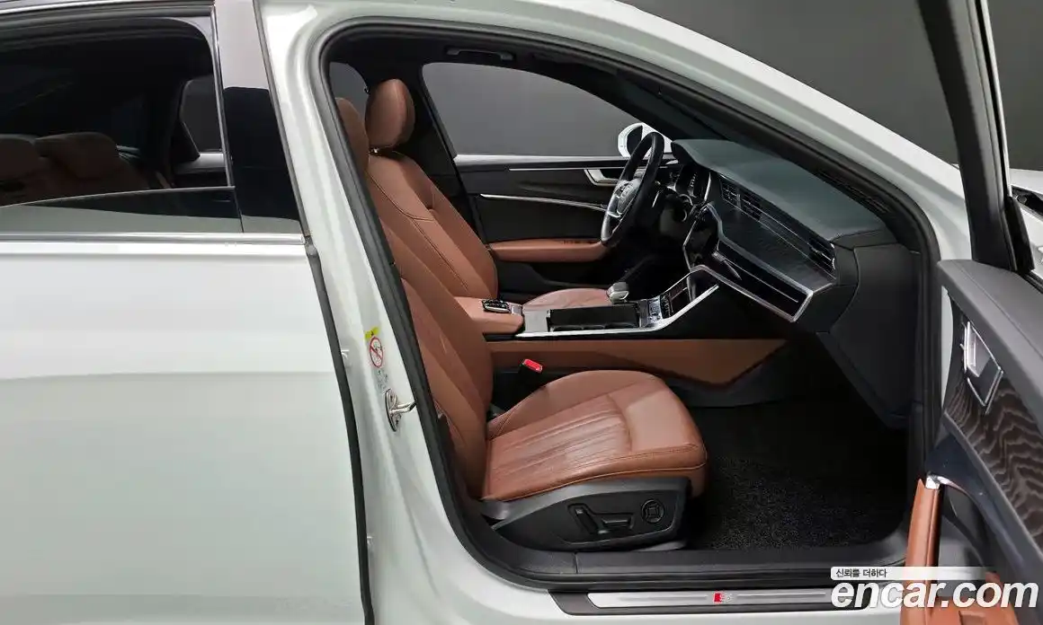 Audi A6 2023 2.0 Автомат в Москве № 229859, фото 10