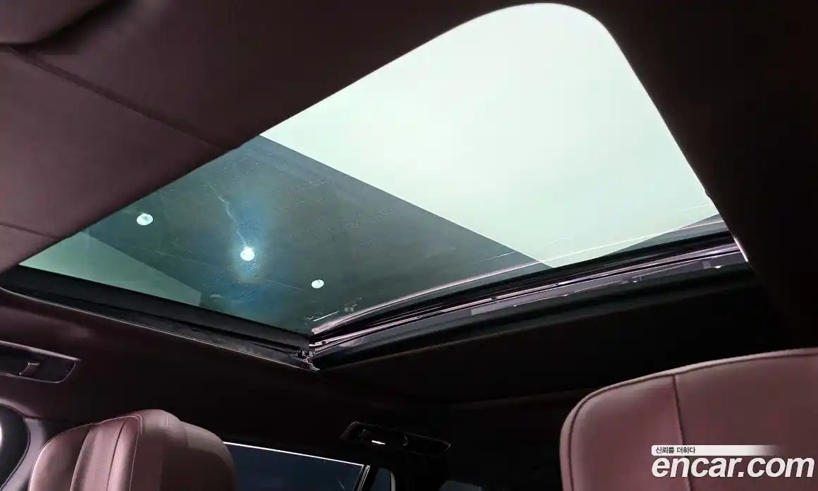 Land Rover Range-Rover 2024 4.4 Автомат в Москве № 231213, фото 11