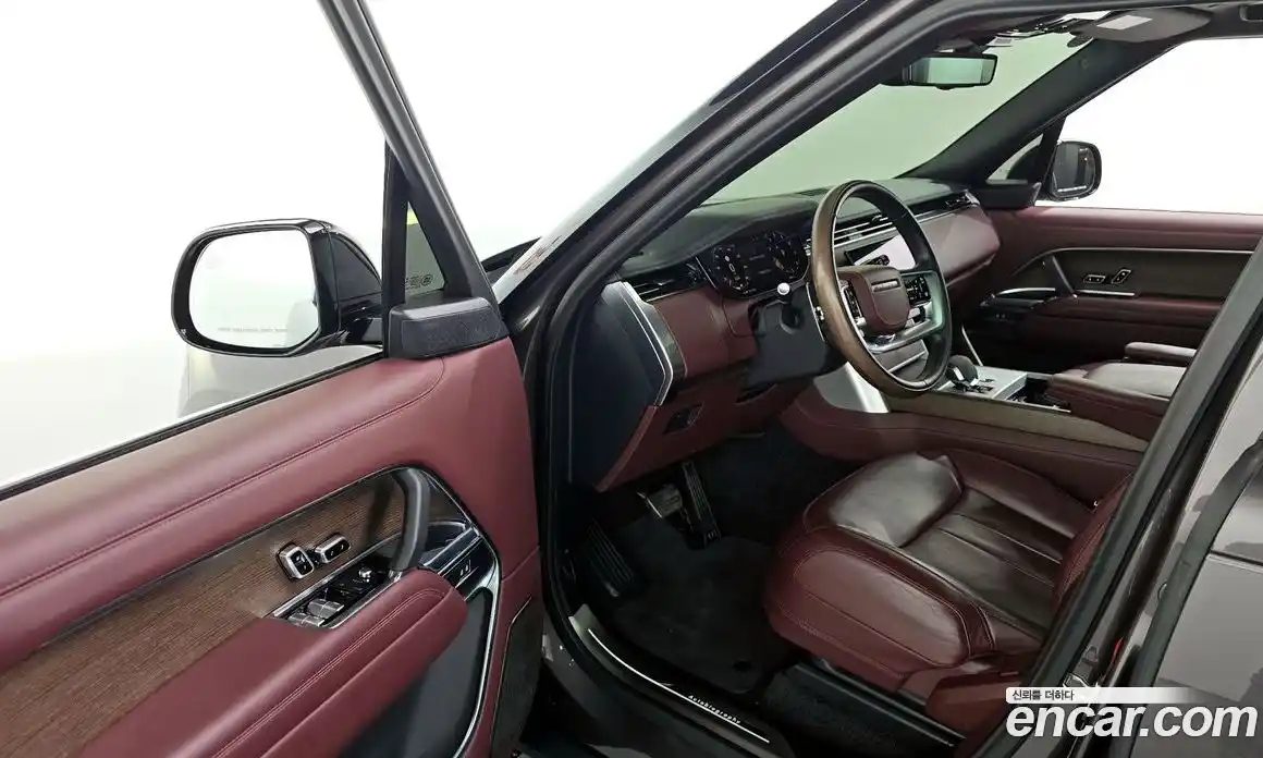 Land Rover Range-Rover 2024 4.4 Автомат в Москве № 231213, фото 17