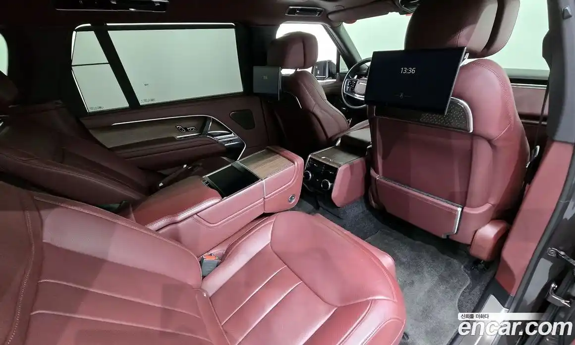 Land Rover Range-Rover 2024 4.4 Автомат в Москве № 231213, фото 19