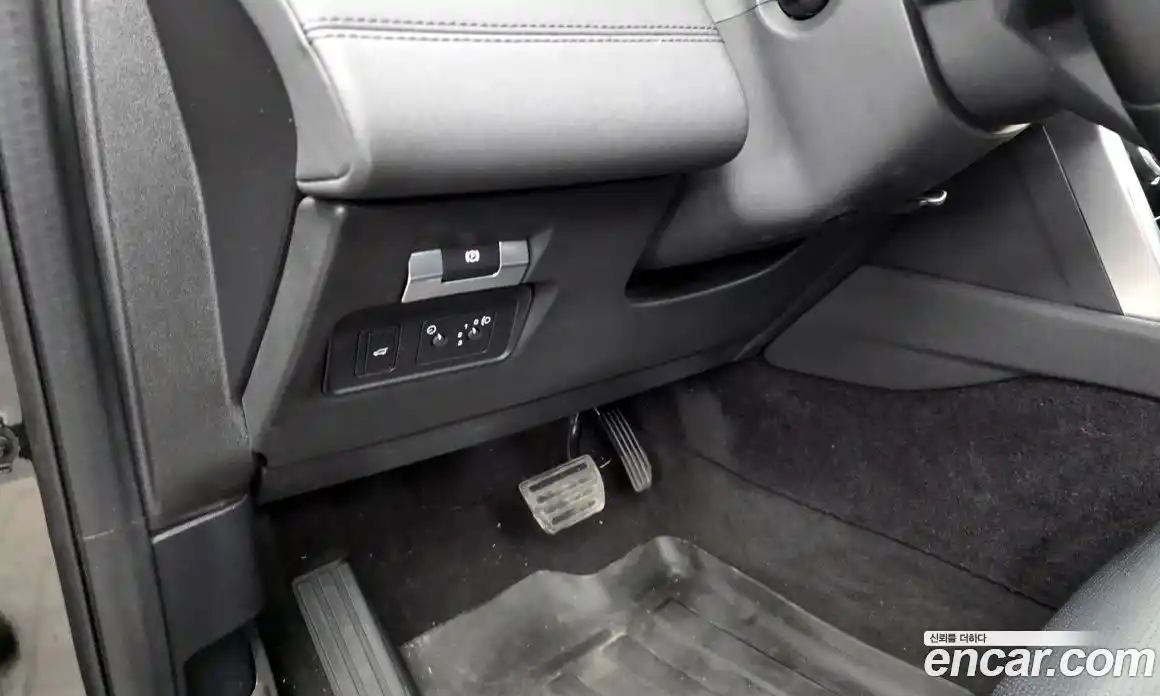 Land Rover Discovery Sport 2021 2.0 Автомат в Москве № 231217, фото 3