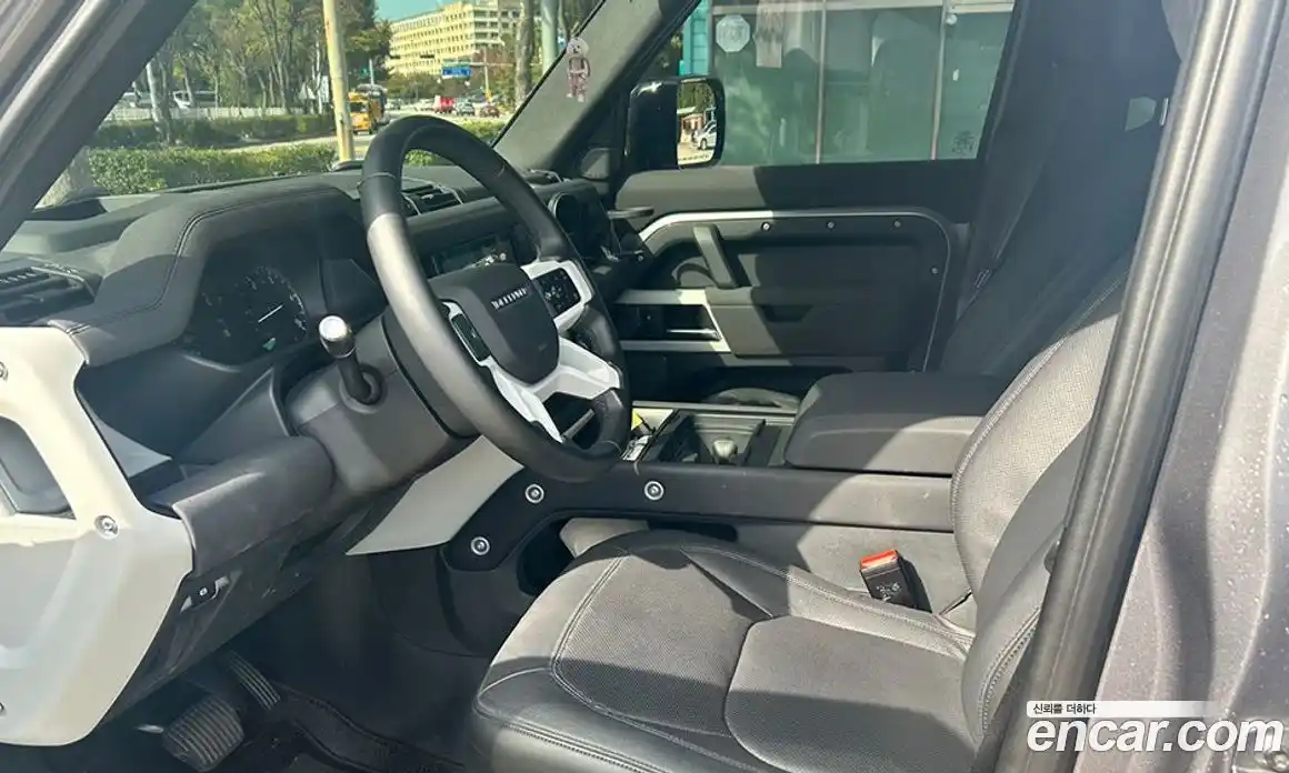 Land Rover Defender 2023 3.0 Автомат в Москве № 231309, фото 13