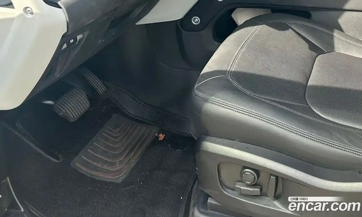 Land Rover Defender 2023 3.0 Автомат в Москве № 231309, фото 14