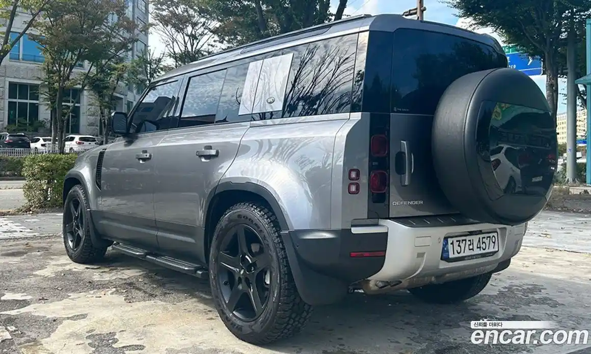 Land Rover Defender 2023 3.0 Автомат в Москве № 231309, фото 3