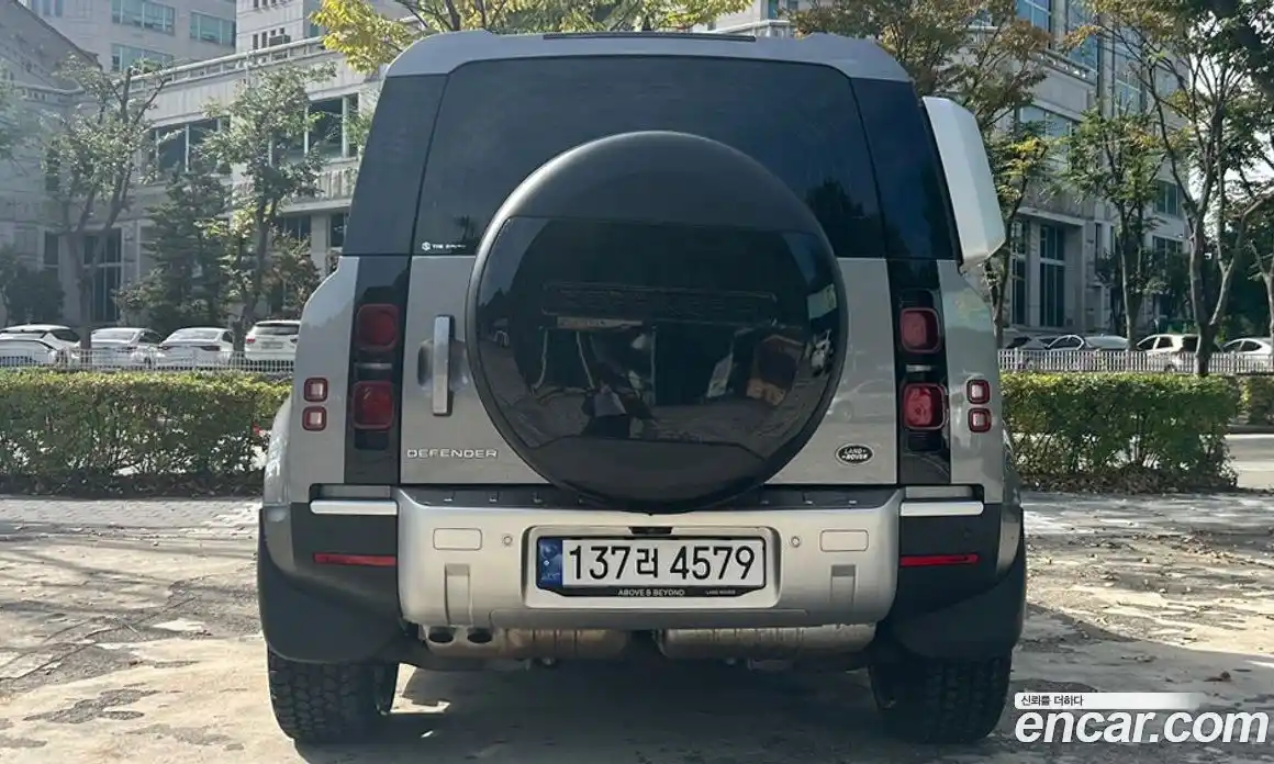 Land Rover Defender 2023 3.0 Автомат в Москве № 231309, фото 4