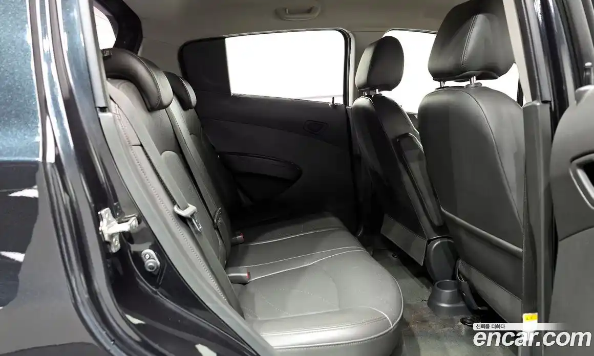 Chevrolet Spark 2014 1.0 Механическая в Москве № 23956, фото 12