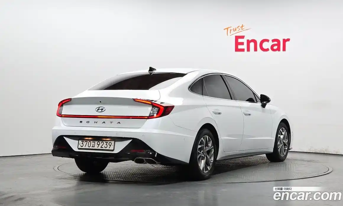 Hyundai Sonata 2022 1.6 Автомат в Москве № 244560, фото 3
