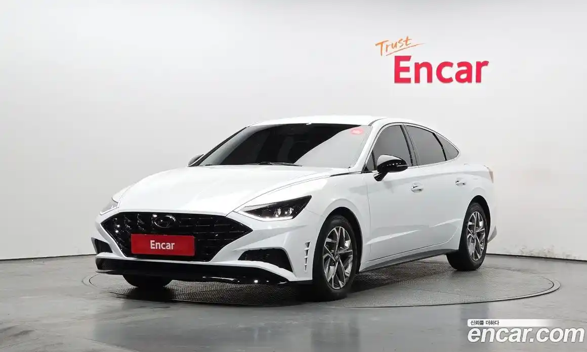 Hyundai Sonata 2022 1.6 Автомат в Москве № 244560, фото 4