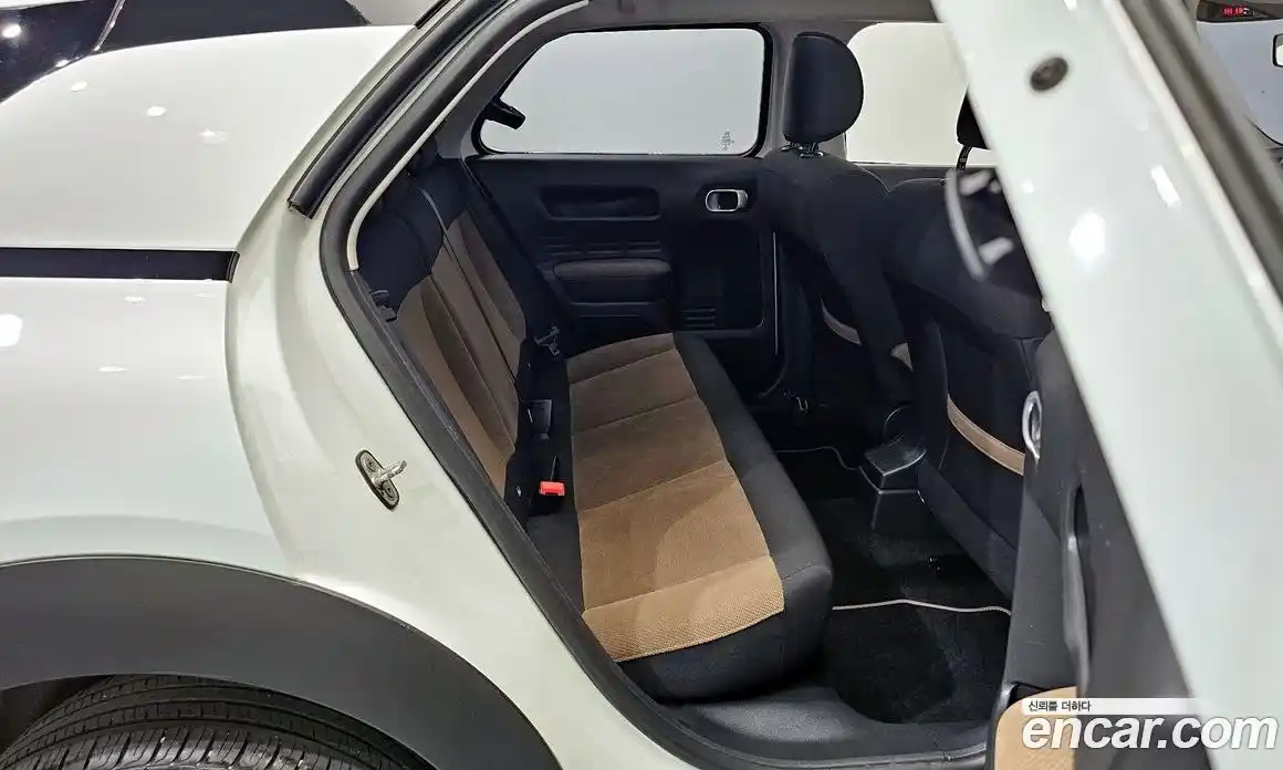 Citroen C4 Cactus 2017 1.6 Автомат в Москве № 256813, фото 11