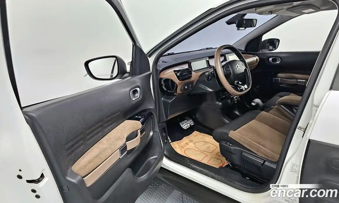 Citroen C4 Cactus 2017 1.6 Автомат в Москве № 256813, фото 10