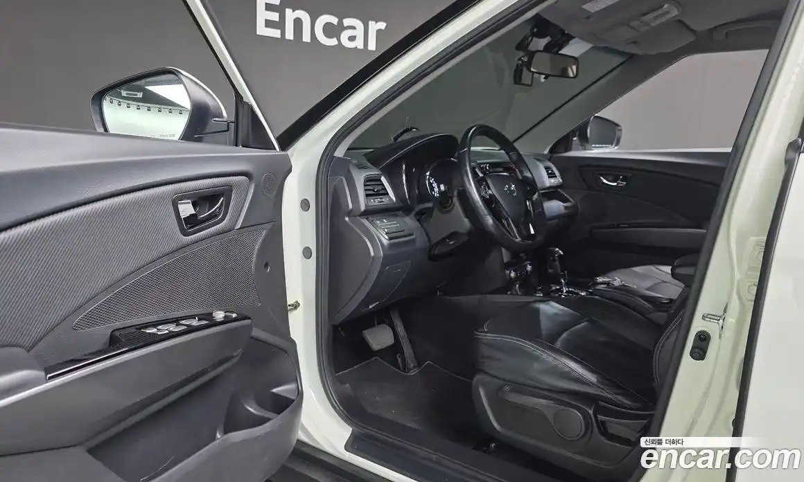 SsangYong TIBOLI 2017 1.6 Автомат в Москве № 261008, фото 11