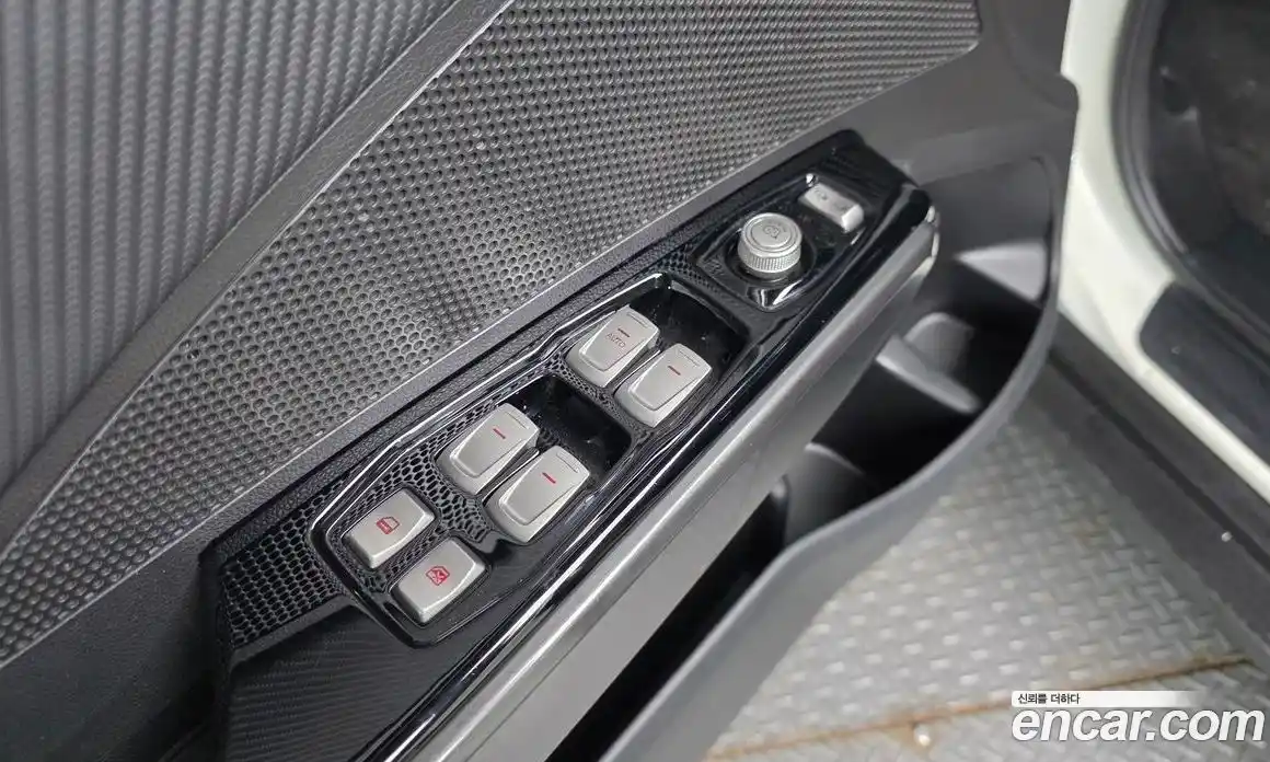 SsangYong TIBOLI 2017 1.6 Автомат в Москве № 261008, фото 12