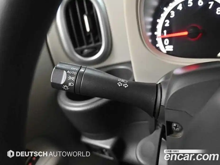 Nissan Cube 2011 1.8 Автомат в Москве № 267464, фото 17