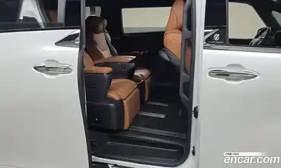 Toyota Alphard 2024 2.5 Автомат в Москве № 279237, миниатюра 12