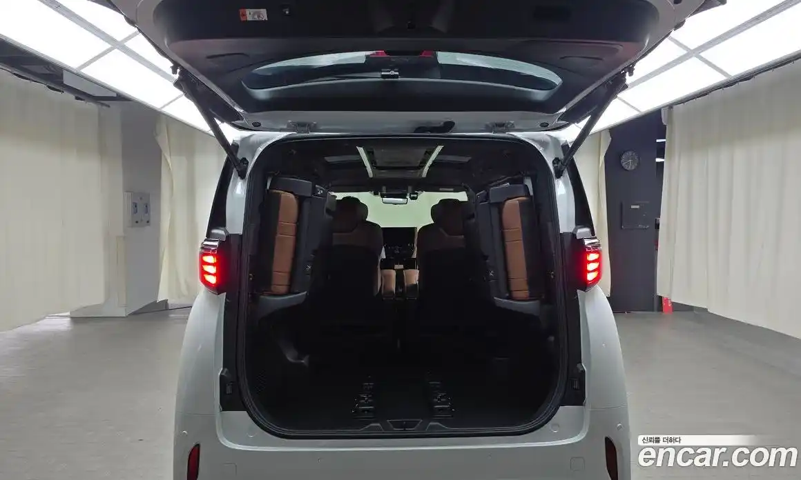 Toyota Alphard 2024 2.5 Автомат в Москве № 279237, фото 17