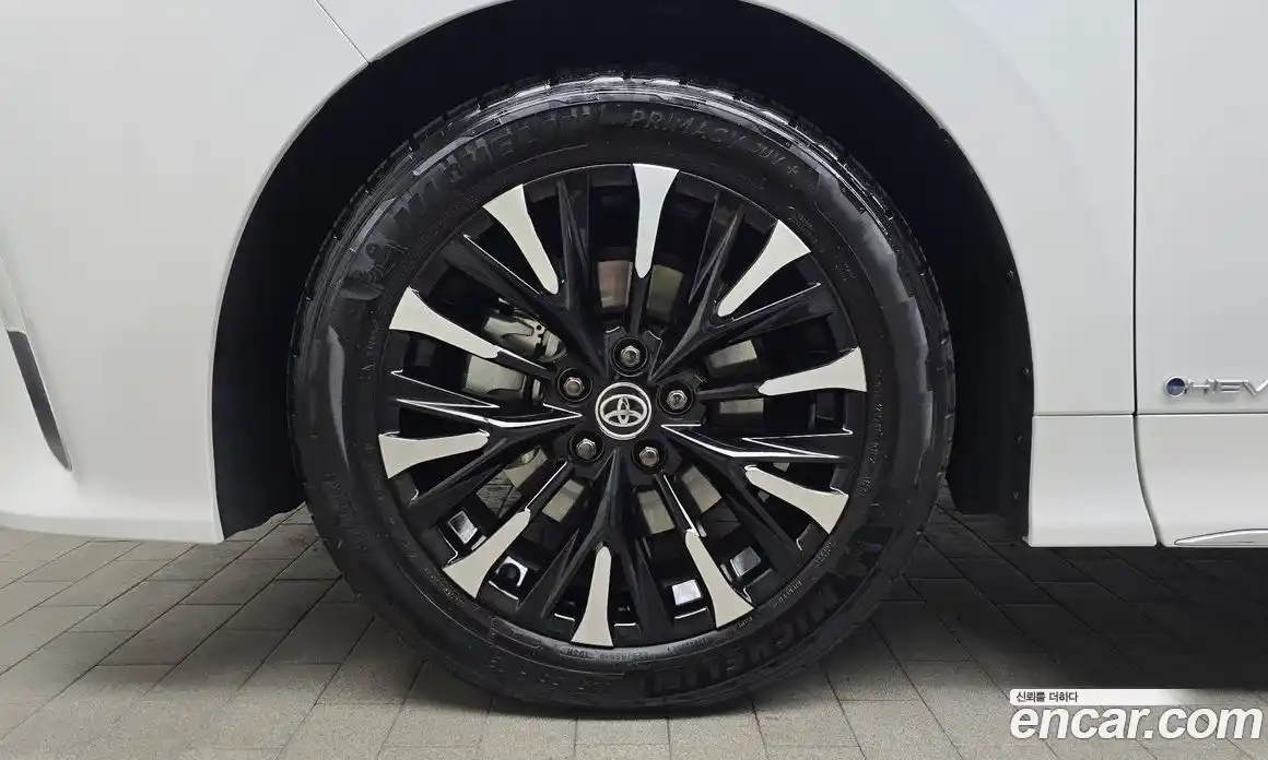 Toyota Alphard 2024 2.5 Автомат в Москве № 279237, фото 19