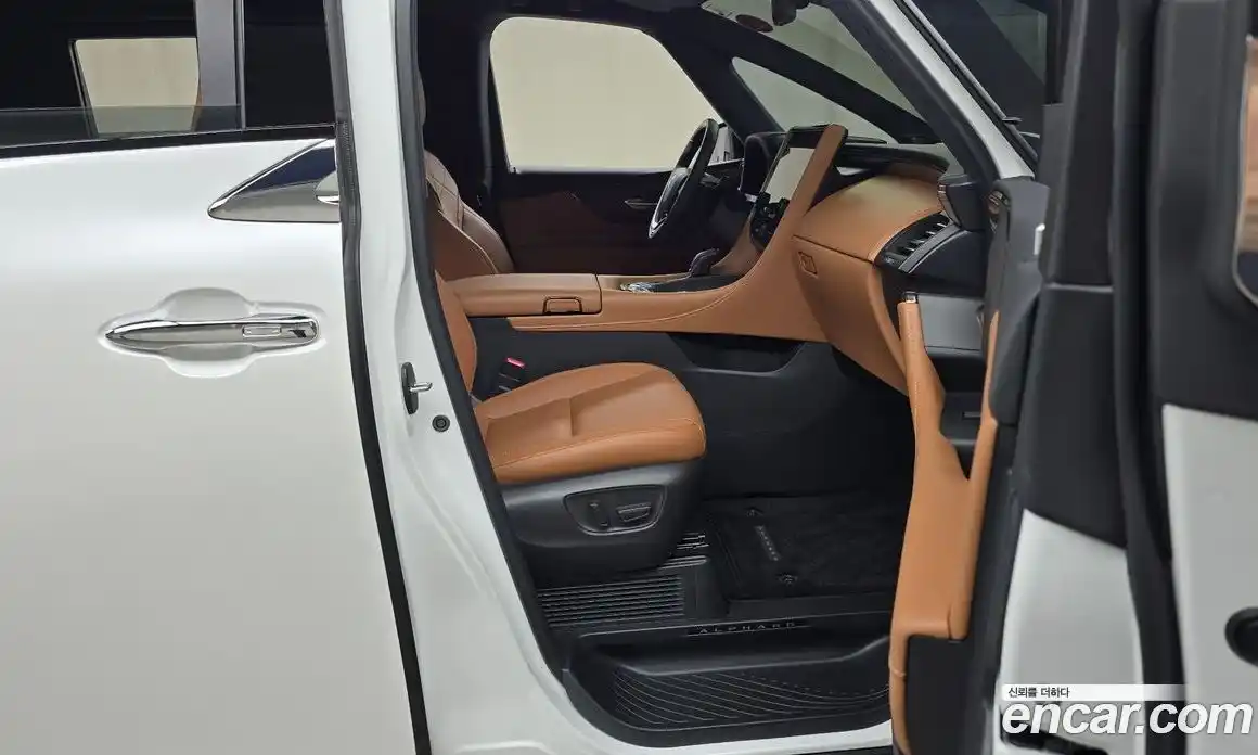 Toyota Alphard 2024 2.5 Автомат в Москве № 279237, фото 3