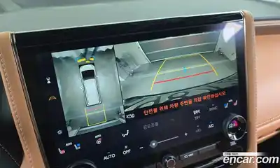 Toyota Alphard 2024 2.5 Автомат в Москве № 279237, миниатюра 4